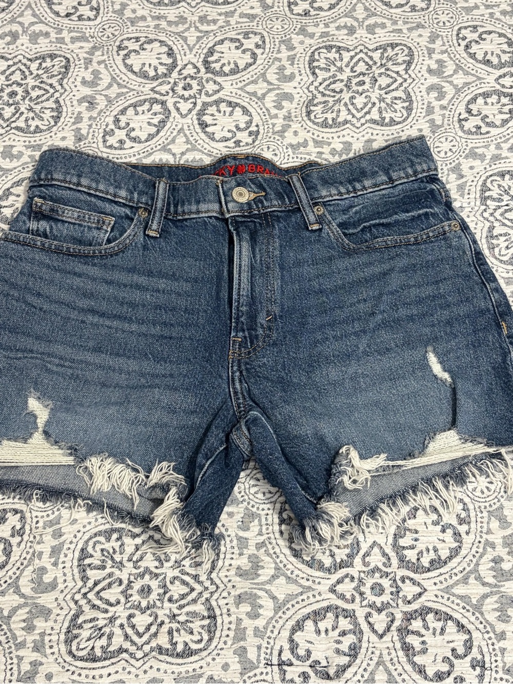 Lucky Brand 90s Mom Short Distressed Frayed Hem 6 28